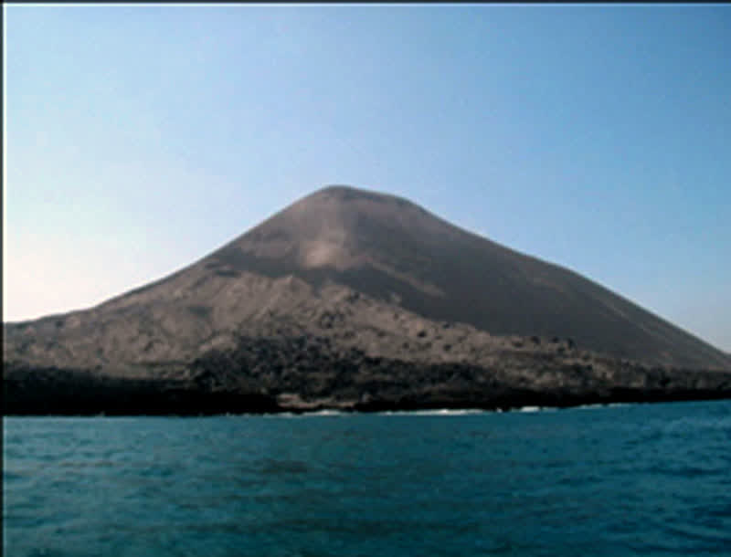 Foto: Anak Krakatau Turun Status jadi Waspada, Radius 2 Km Tetap