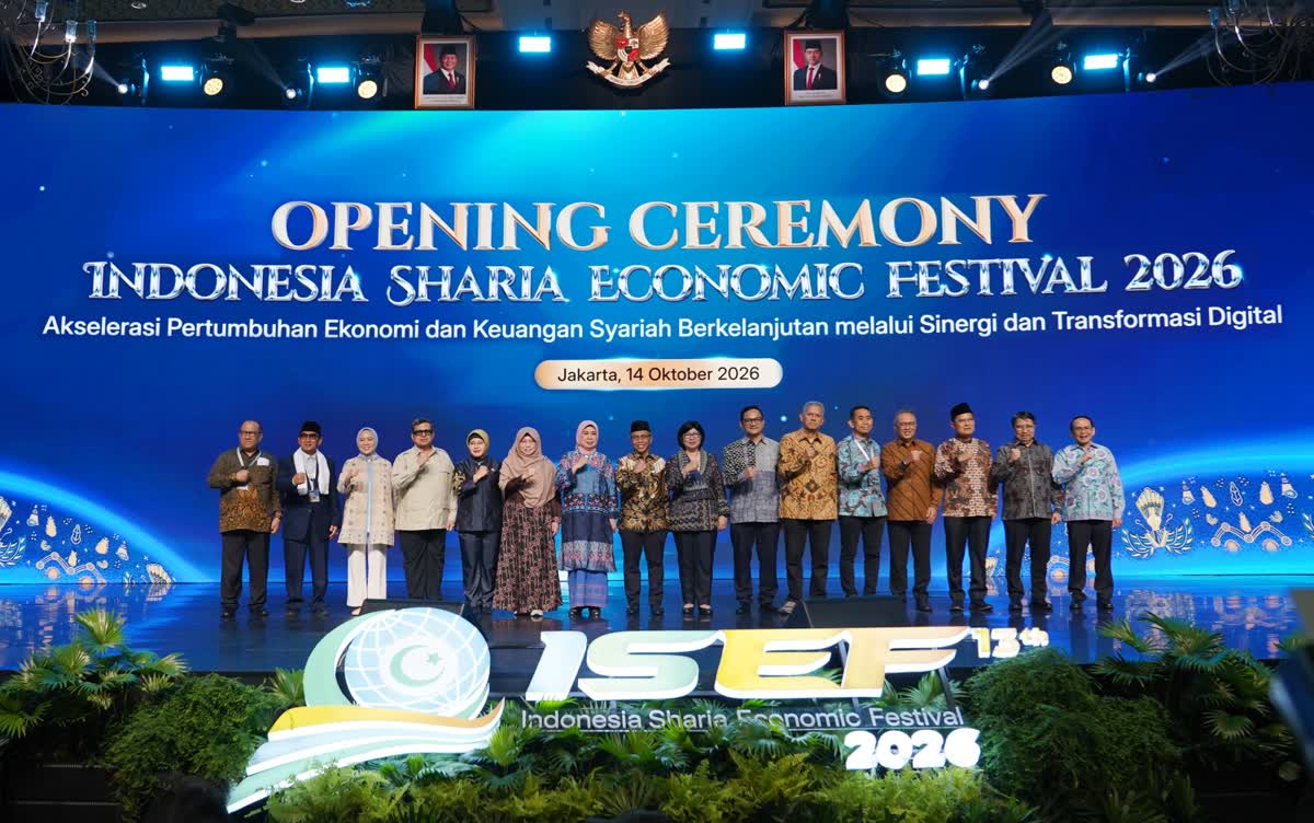 Foto: BI Luncurkan Tiga Program Keuangan Syariah di ISEF 2026