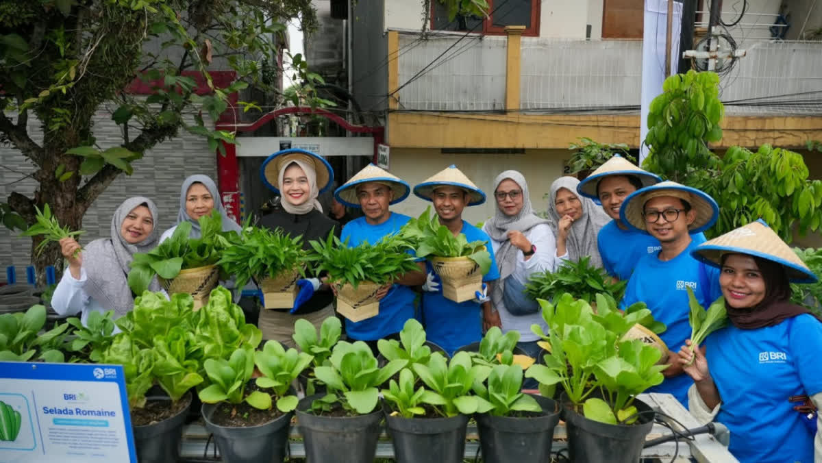 Foto: BRI Peduli Kembangkan BRInita di Bandung