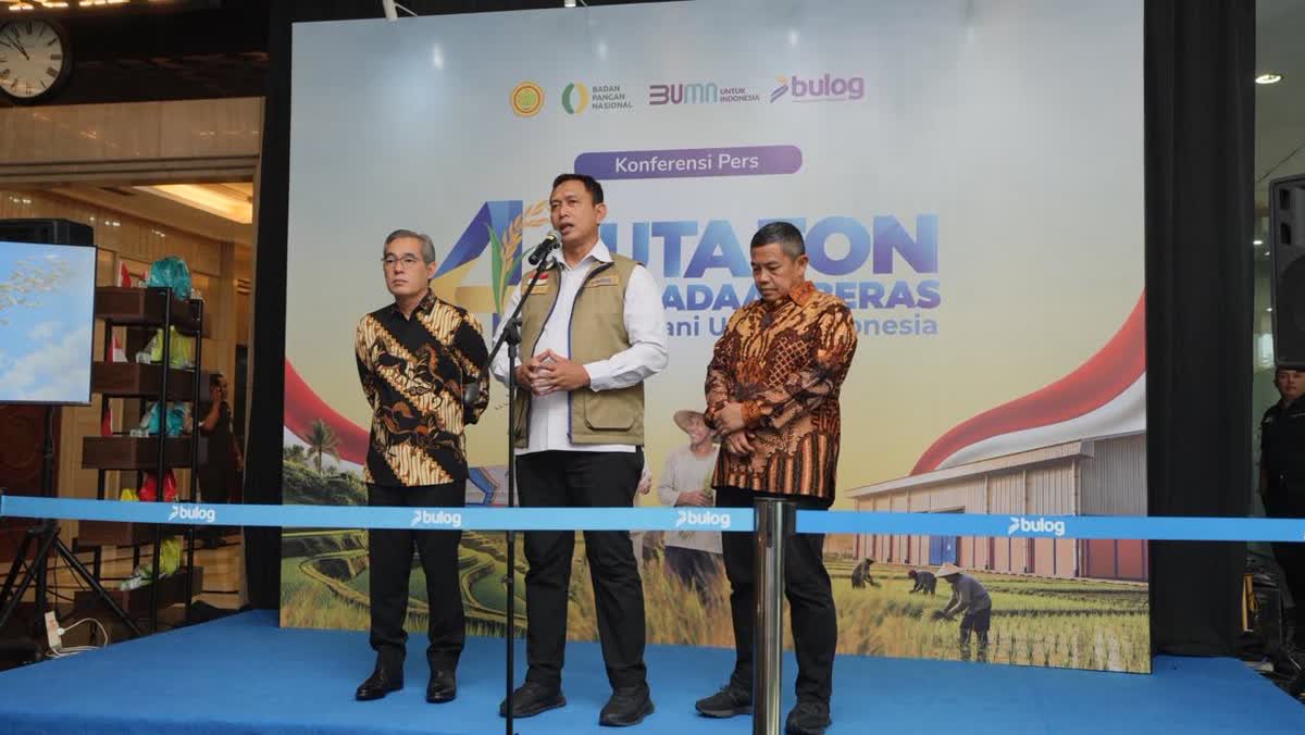 Foto: BULOG Pecahkan Rekor Pengadaan Beras, Tembus 4,1 Juta Ton