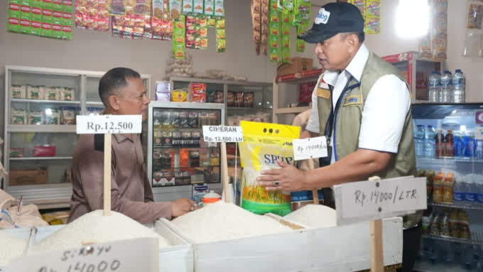 Foto: Bulog Perketat Pantauan Harga dan Mutu Beras
