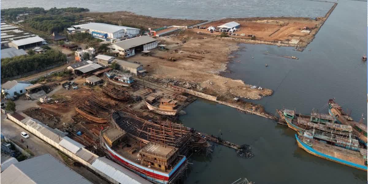 Foto: Cirebon Bangun Ulang Pelabuhan Ikan Senilai Rp459 Miliar
