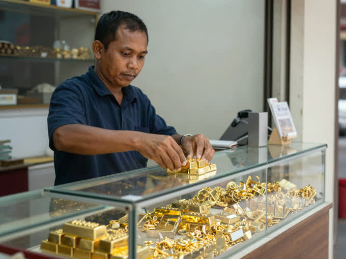 Ilustrasi: Emas Antam Turun Rp9.000 per Gram