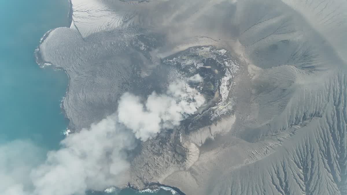 Foto: Erupsi Menerus Berhenti, Anak Krakatau Tetap Siaga