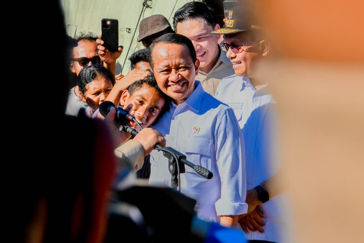 Foto: ESDM Kirim 48 Genset ke Tujuh Kabupaten NTT Terdampak Gempa