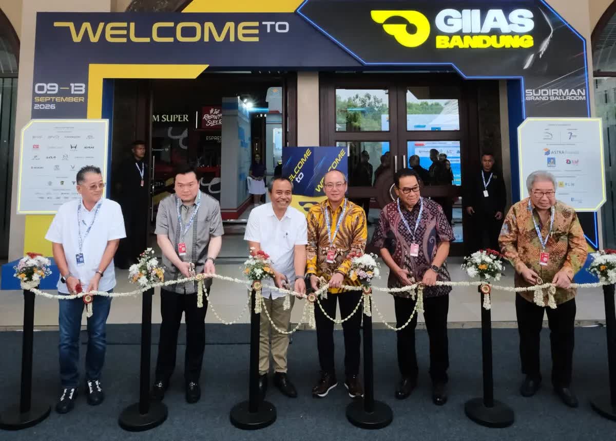 Foto: Jabar Diskon Pajak Kendaraan 10 Persen Saat GIIAS Bandung 2026