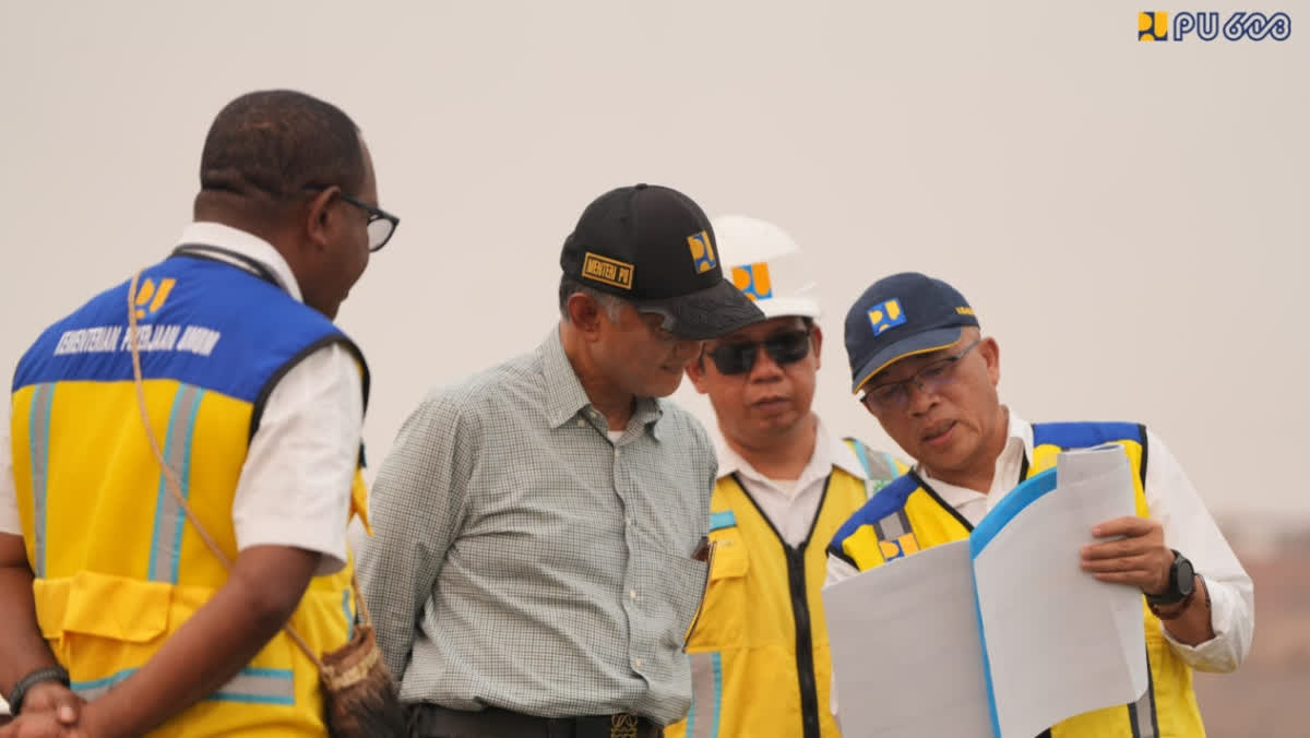 Foto: Menteri PU Pastikan Irigasi Siap untuk Panen Perdana di Merauke