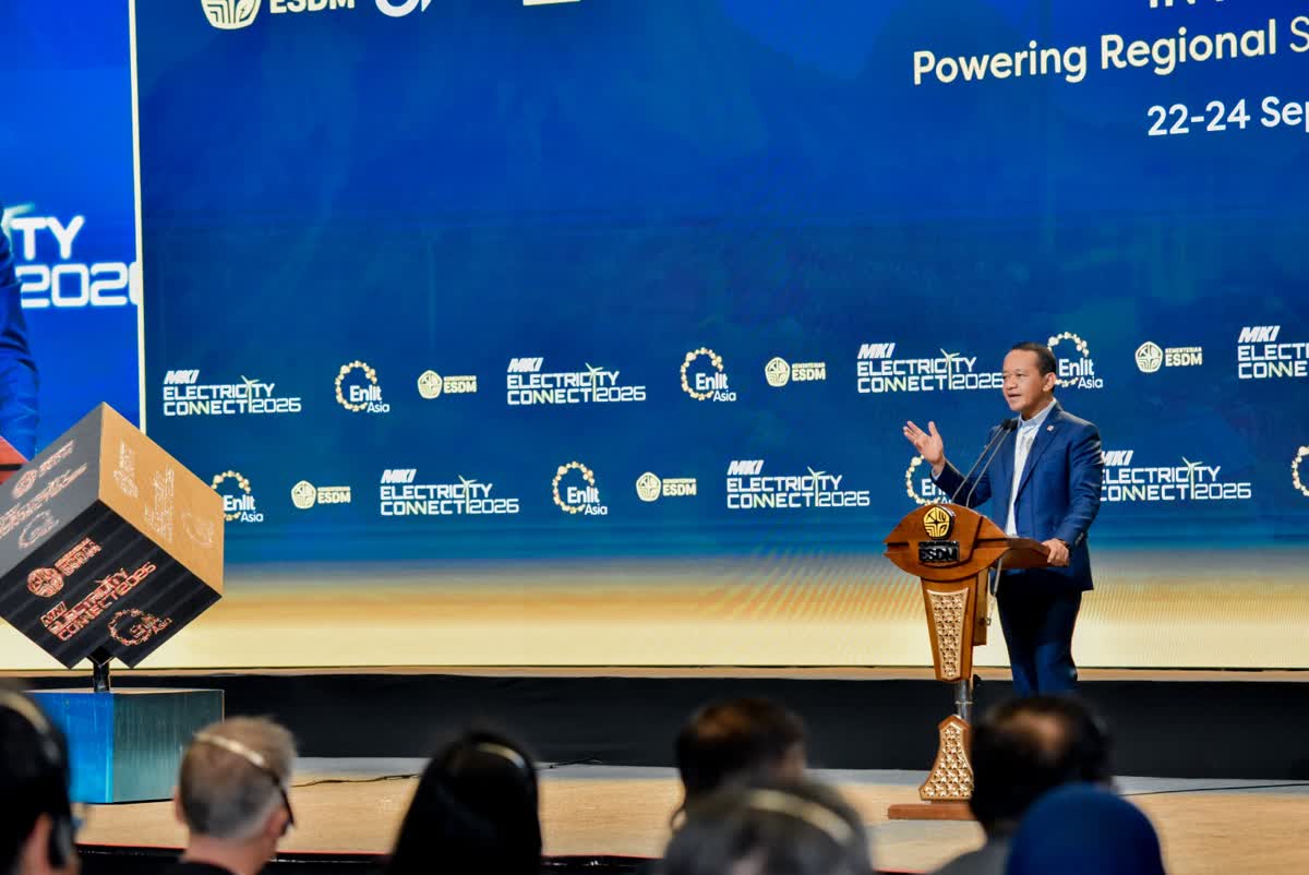 Foto: Pemerintah Kejar Investasi Listrik 100 GW Menuju NZE 2050