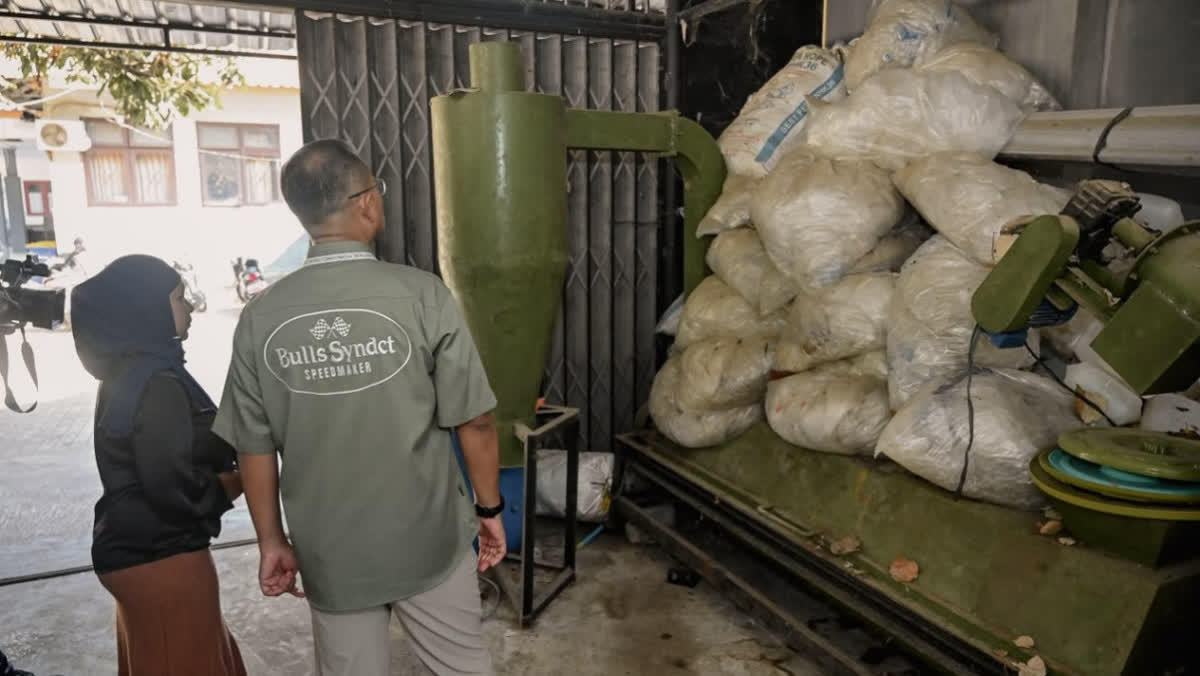 Foto: Pertamina Dukung Bank Sampah Desa Kuta di Mandalika
