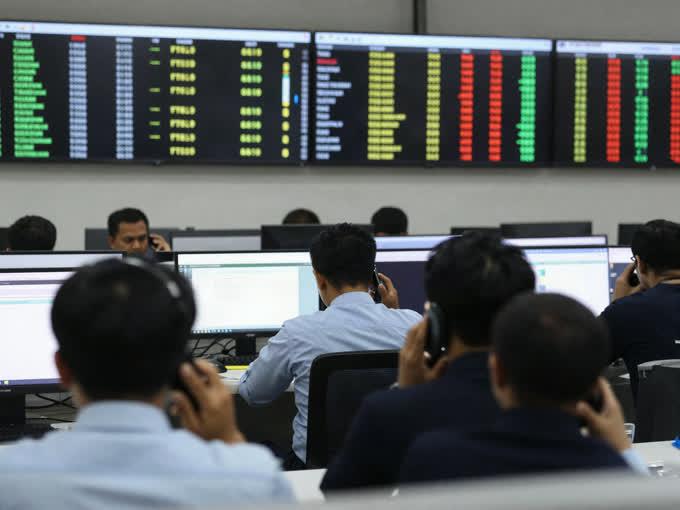 Ilustrasi: Rupiah Menguat Tekan Dolar AS ke Rp17.693