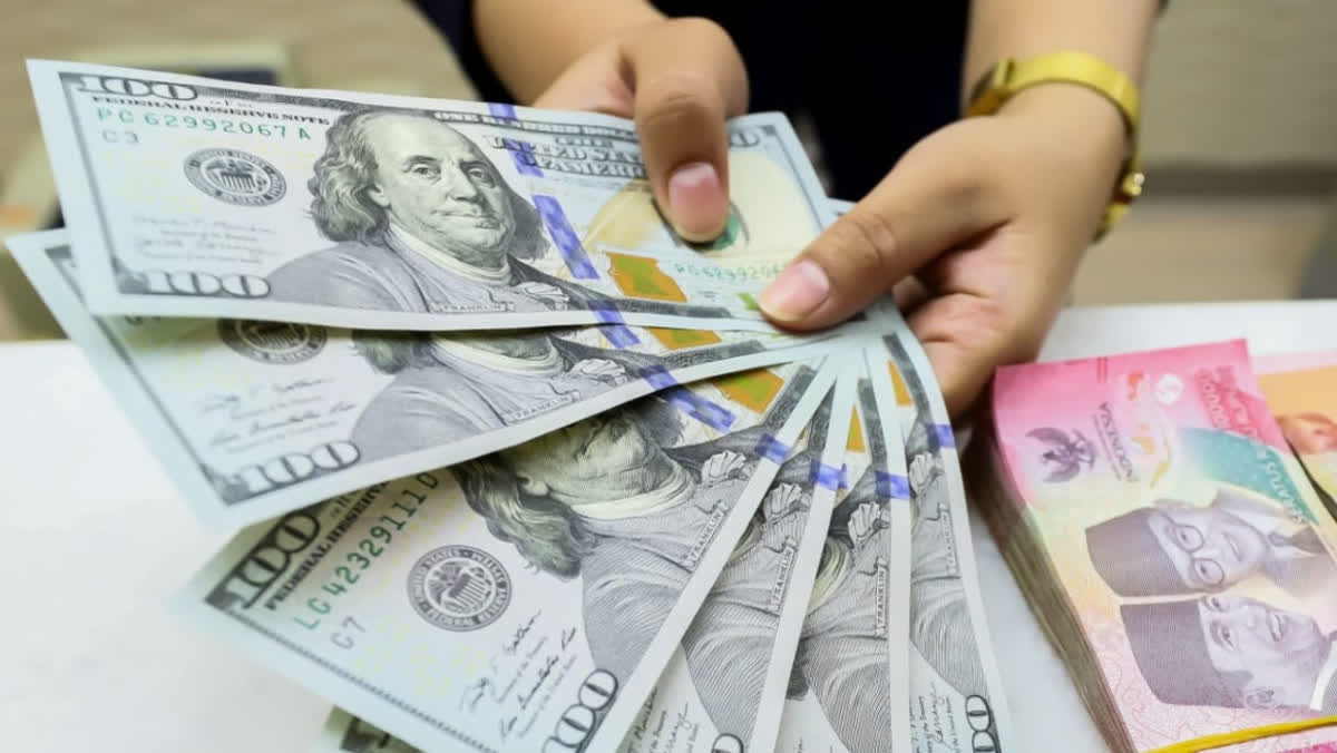 Foto: Rupiah Berpeluang ke Rp17.900, Inflasi Jadi Penentu Pekan Depan