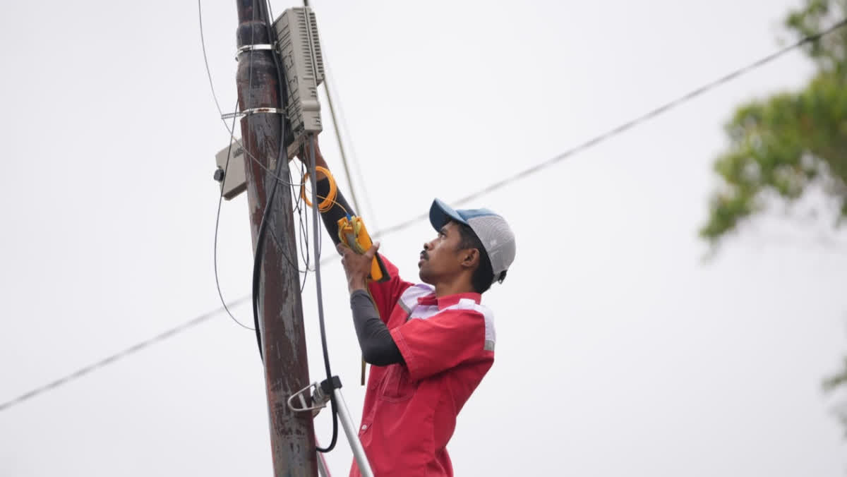 Foto: Telkom Akses Kerahkan 150 Teknisi Pulihkan Jaringan NTT